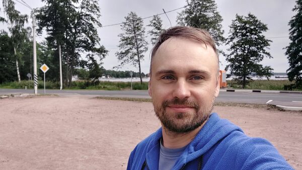  -,   Maxim, 40 ,   ,   , c 