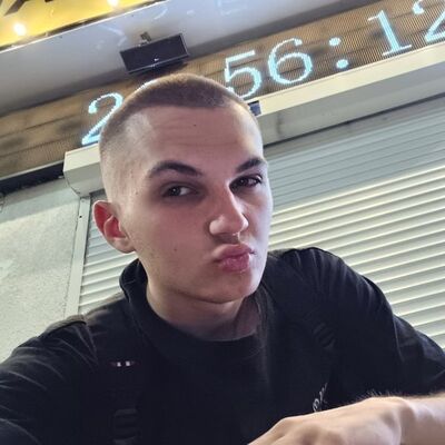  ,   Alexander, 20 ,   ,   