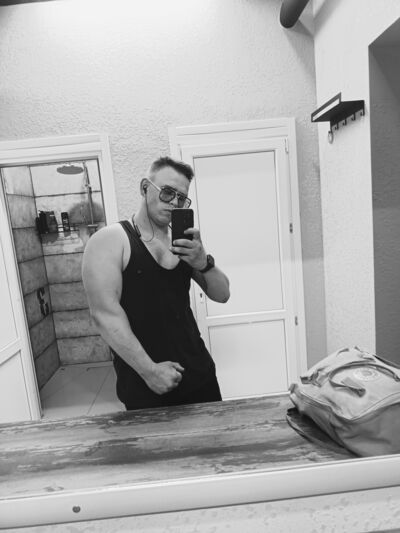  ,   Ivan, 24 ,   ,   