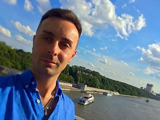 Знакомства Екатеринбург, фото мужчины Александр, 33 года, познакомится для флирта, любви и романтики
