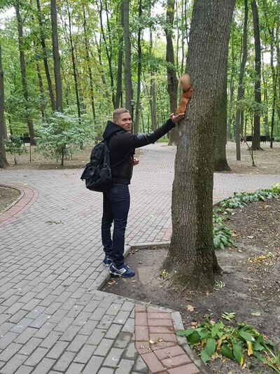  ,   Leo, 46 ,   ,   