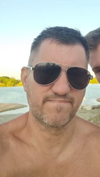  ,   Farkas, 41 ,   ,   , c , 