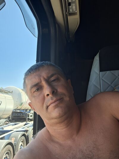  ,   Viktor, 46 ,   