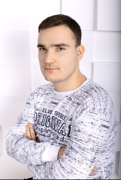  ,   Leon, 25 ,   ,   