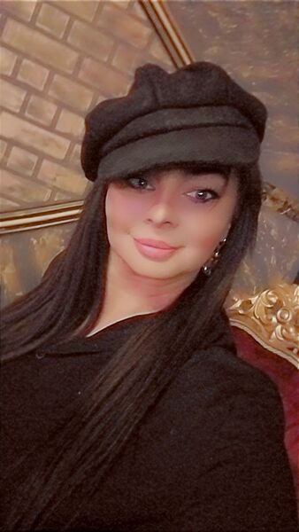  ,   Elyanora, 43 ,   ,   