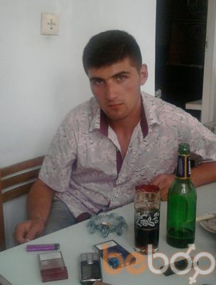  ,   Maksim, 32 ,   