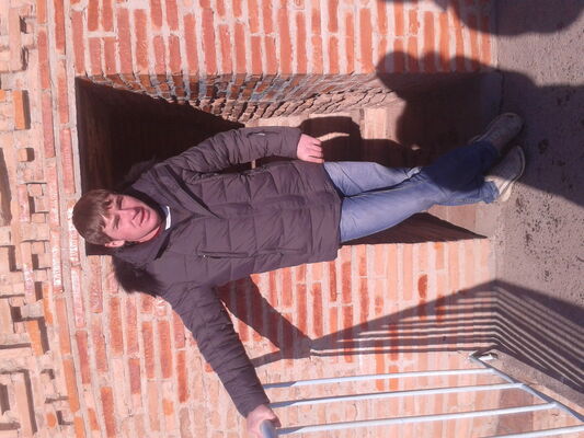  ,   Maks, 32 ,  