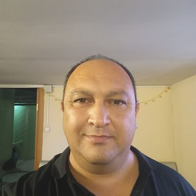  ,   Komil, 46 ,  