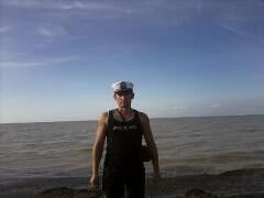  ,   Viktor D, 40 ,   
