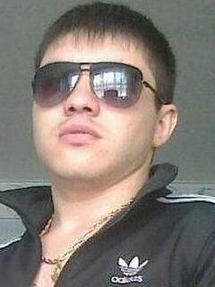  ,   Nikol, 34 ,   