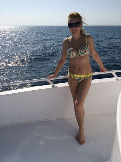  ,   Lara, 52 ,   ,   , c 