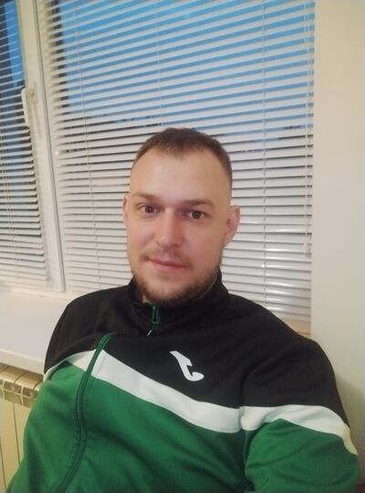  ,   Viktor, 35 ,   ,   