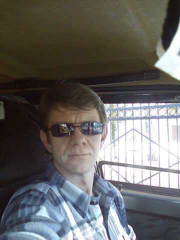  15015523  Artur, 50 ,    