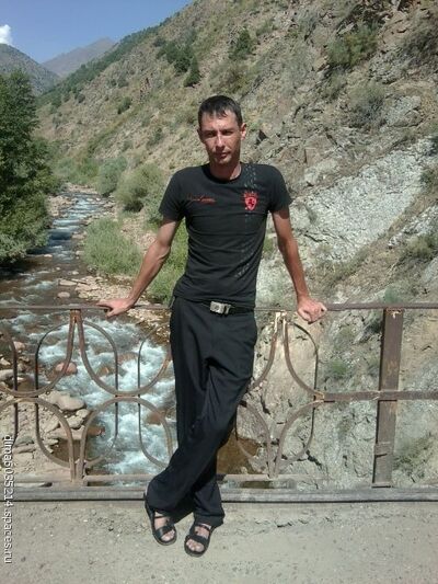  ,   Dima, 44 ,   