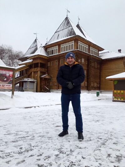  ,   Grisha, 44 ,   ,   