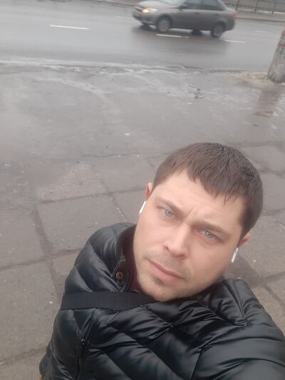  ,   Pavel, 35 ,  