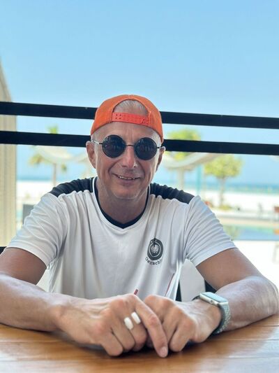  ,   Alex, 57 ,   ,   