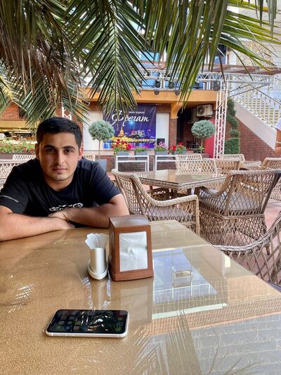  ,   Sam, 27 ,   ,   