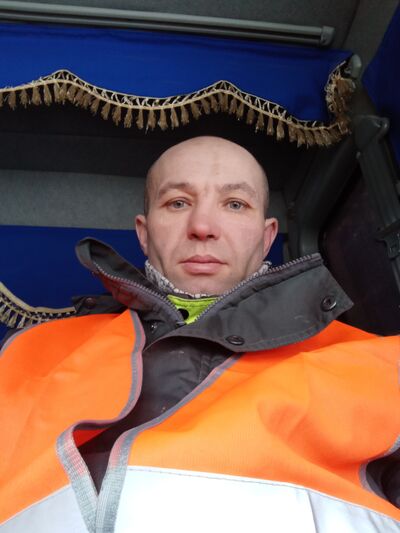  ,   Sergey, 37 ,  