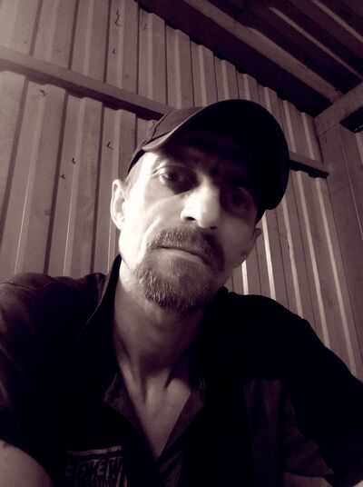  ,   Cergey, 41 ,   ,   