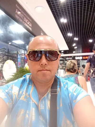  -,   Leon, 48 ,   ,   