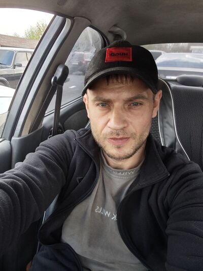  ,   Jon, 35 ,   ,   