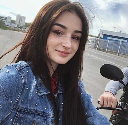  ,   Emalia, 21 ,     , c , 