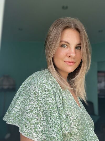  ,   Kate, 22 ,   ,   