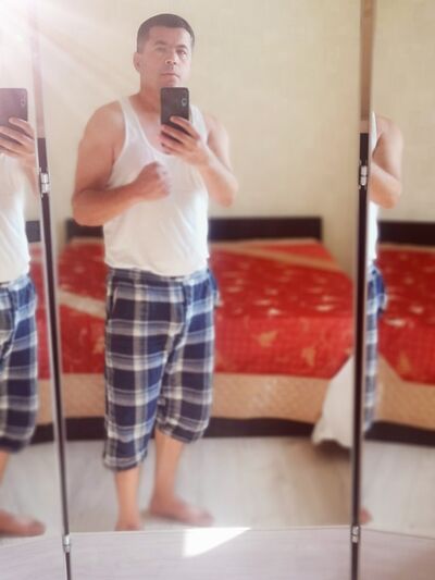  ,   Rystam, 42 ,     , c 