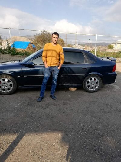  ,   Armen, 35 ,   ,   , c , 