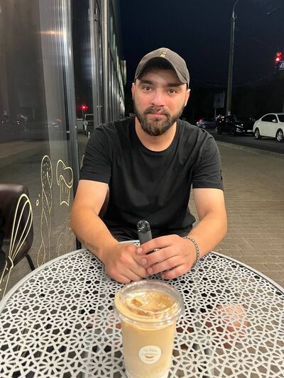  ,   Rostyslav, 32 ,   ,   
