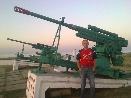   ,   Viktor, 54 ,   