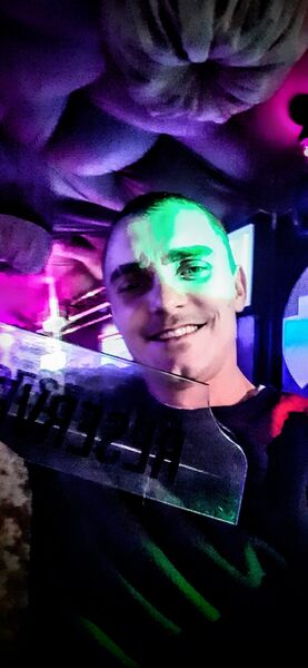  ,   Viktor, 32 ,   ,   , 