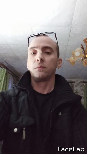  ,   Viktor, 50 ,   