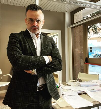  ,   Maurizio, 53 ,   ,   , c , 