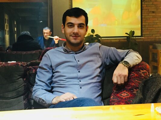  ,   Zaur, 32 ,   ,   , c 