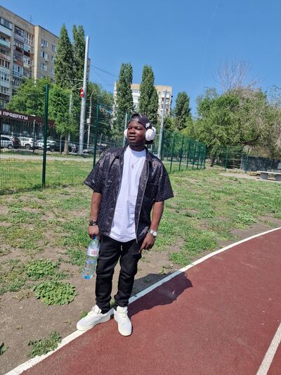  ,   Drake, 27 ,   ,   , c 