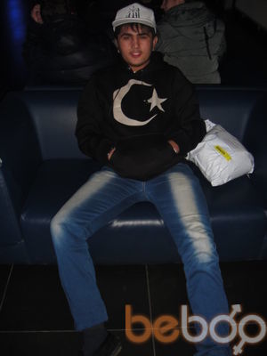  3827713  Daniel, 31 ,    