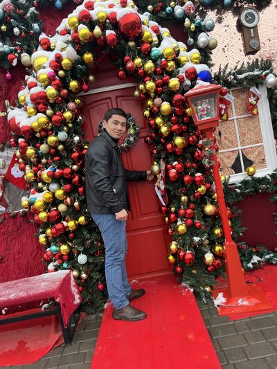  ,   Elbek, 29 ,   ,   