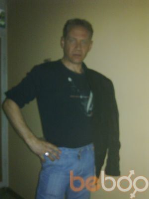  3744113  Jon kofe, 54 ,    