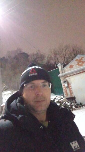  ,   Sasha, 42 ,   