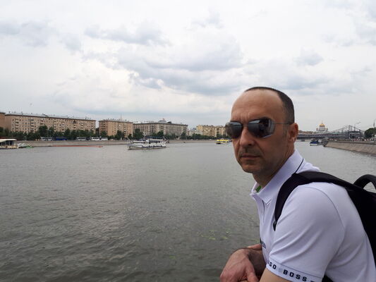  ,   Simone, 53 ,   ,   