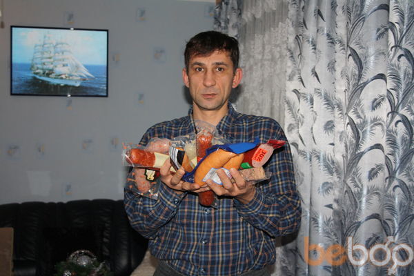  ,   Swen, 55 ,   