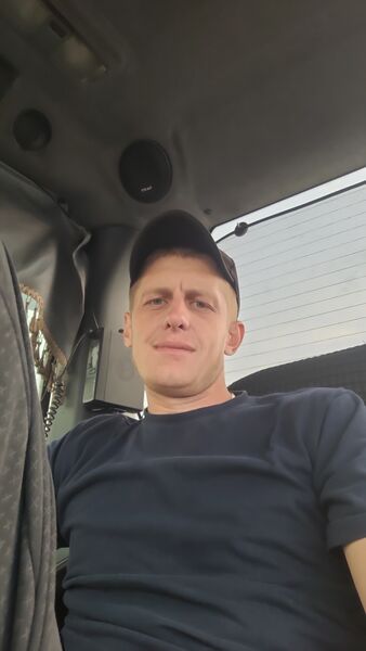  -,   Denis, 31 ,   ,   , c 