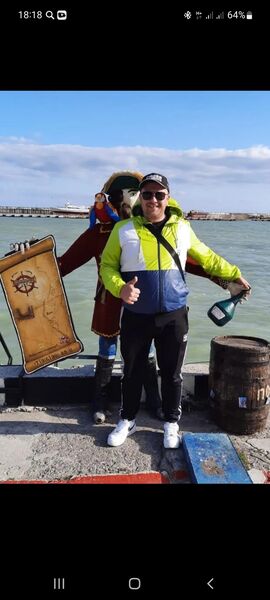  --,   Viktor, 39 ,   ,   