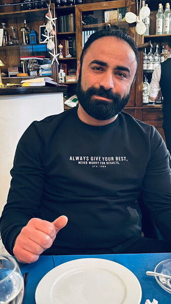  ,   Mustafa, 27 ,   ,   