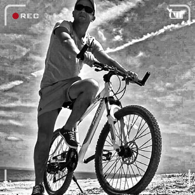  ,   Serji, 39 ,   ,   