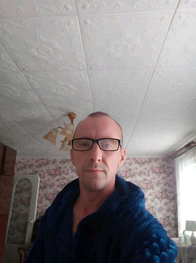 ,   Viktor, 49 ,   