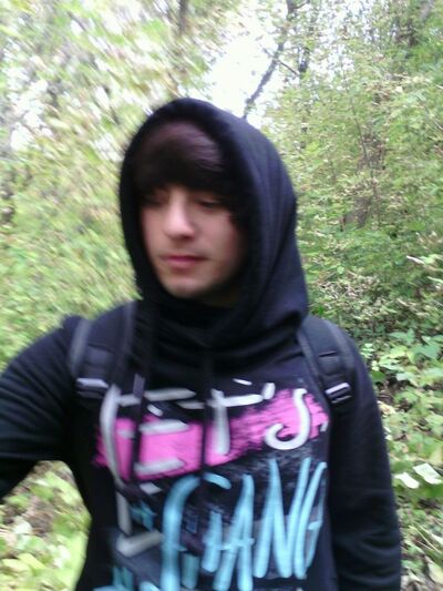  ,   Omar, 33 ,   