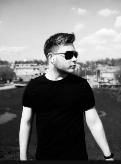  ,   Valentin, 26 ,   ,   